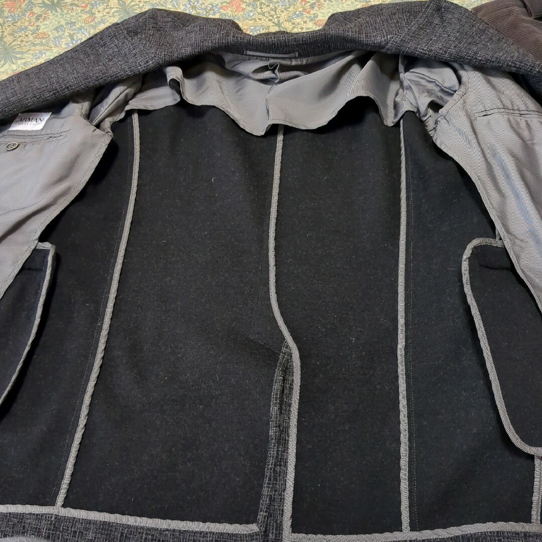 ARMANI COLLEZIONI(アルマーニ コレツィオーニ)のアルマーニコレツォーニ　ジャケット　メンズ　ブラック　シングル　46 メンズのジャケット/アウター(テーラードジャケット)の商品写真