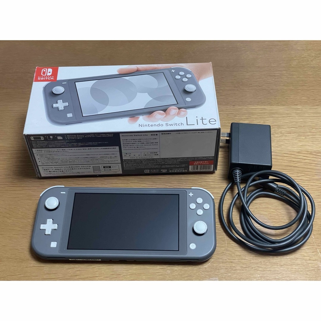 熱販売 Nintendo Switch Switch ケース・画面保護フィルム付：Nintendo