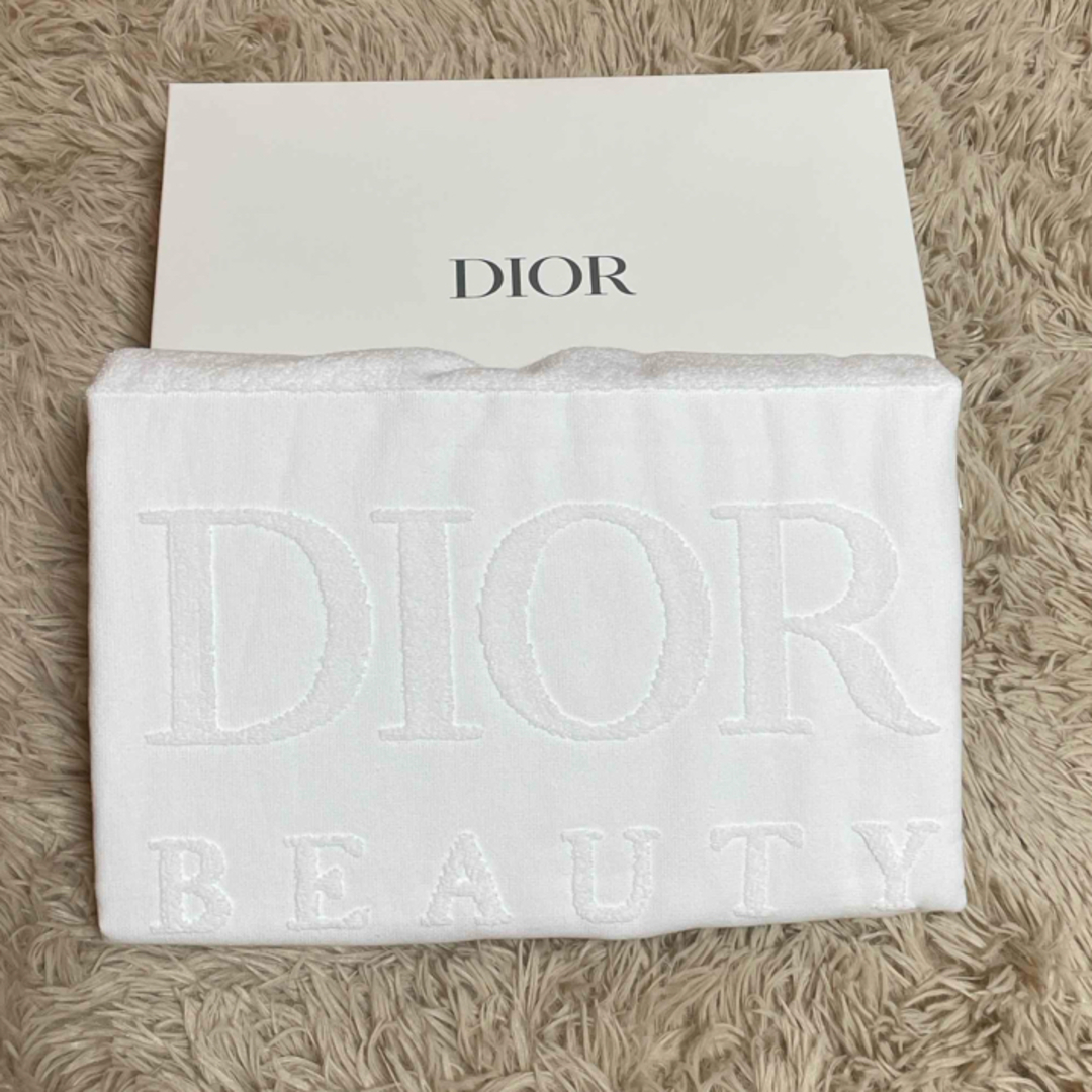 Dior(ディオール)のディオールノベルティ　バスタオル エンタメ/ホビーのアニメグッズ(タオル)の商品写真