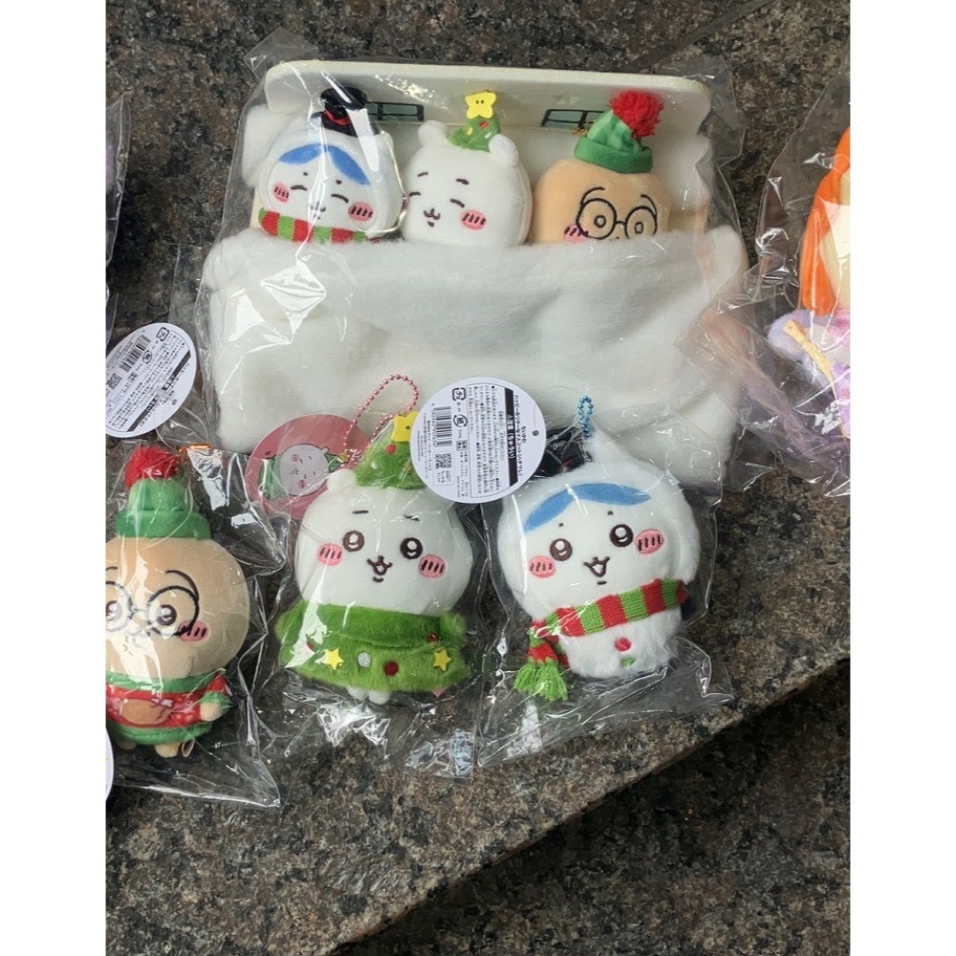 ちいかわ クリスマス ハッピーホリデーなマスコット 2023 うさぎ ハチワレ | フリマアプリ ラクマ