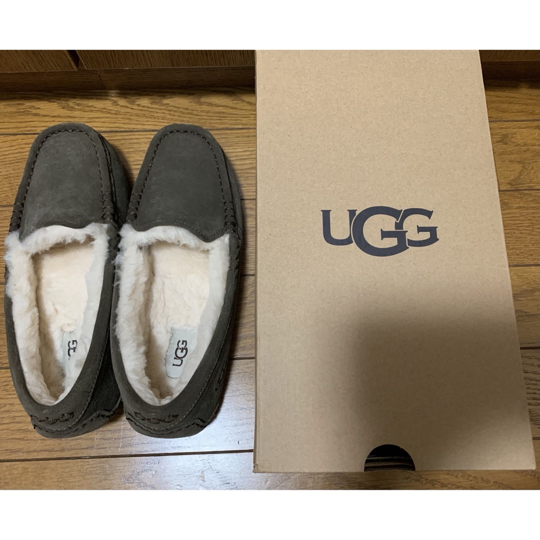 UGG アンスレースリッポン　25㎝