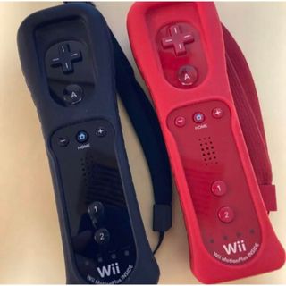 ウィーユー(Wii U)のWII リモコンプラス  レッド　ブラック(家庭用ゲーム機本体)