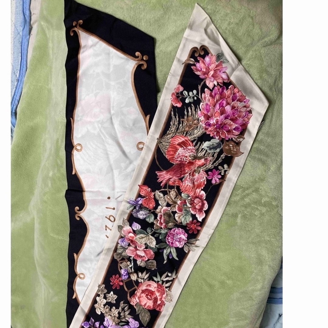 Salvatore Ferragamo(サルヴァトーレフェラガモ)のMK様　　フェラガモ  シルク　スカーフ　新品 レディースのファッション小物(バンダナ/スカーフ)の商品写真