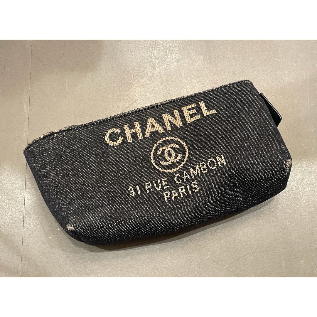 CHANEL(シャネル)のCHANEL シャネル デニム レディースのファッション小物(ポーチ)の商品写真