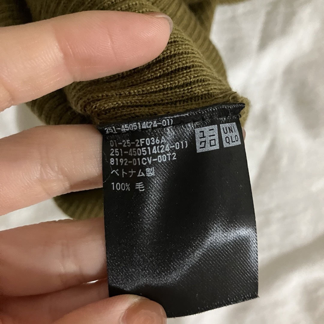 UNIQLO(ユニクロ)のUNIQLO くすみイエロータートルネックニット　 レディースのトップス(ニット/セーター)の商品写真