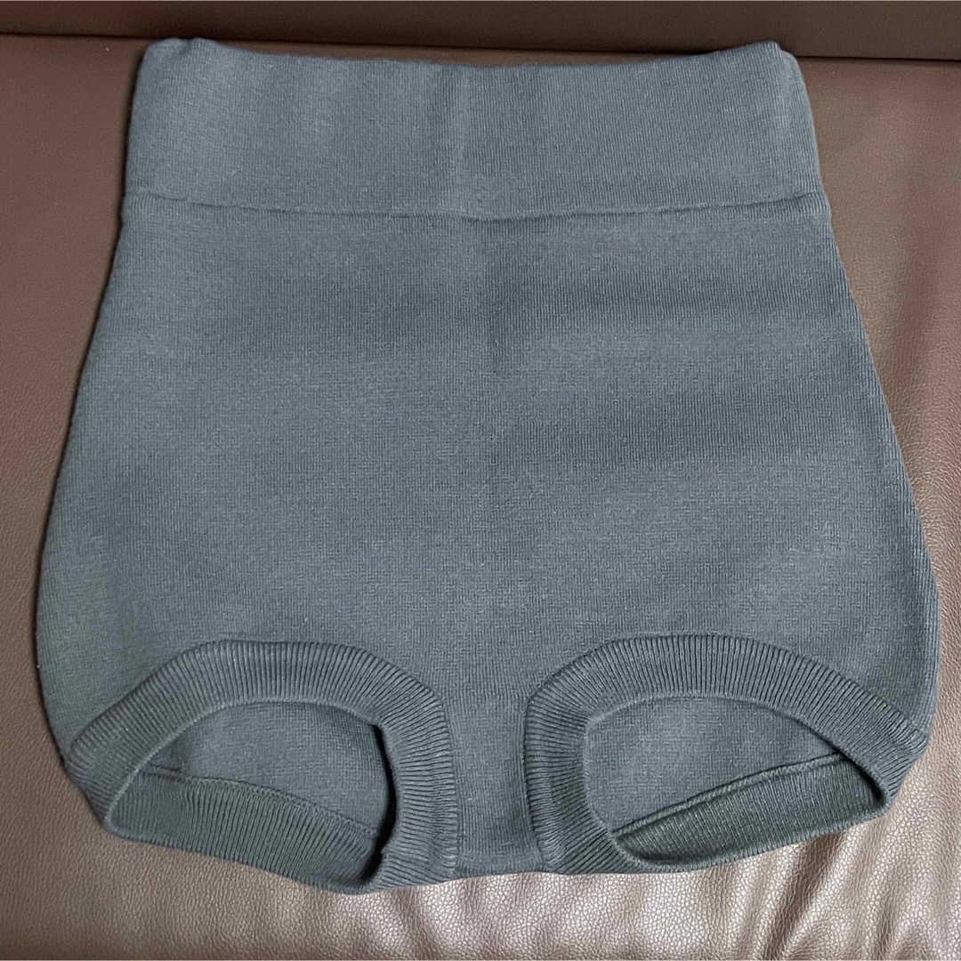 épine(エピヌ)のBibiy. STACEY KNIT BLOOMERS  レディースのパンツ(ショートパンツ)の商品写真