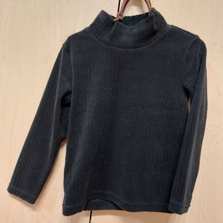 ユニクロ(UNIQLO)のユニクロ　110　長袖　トップス　黒(Tシャツ/カットソー)