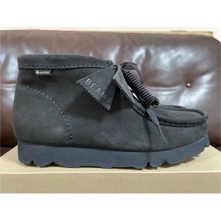 クラークス(Clarks)のCLARKS × BEAMS 別注 ワラビーブーツ　〈新品未使用〉(ブーツ)