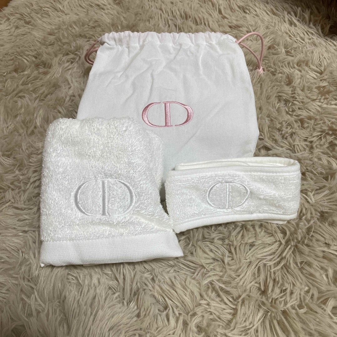 Dior(ディオール)のディオールノベルティ　巾着袋　ハンドタオル　ヘアバンド レディースのファッション小物(ポーチ)の商品写真