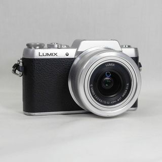 パナソニック(Panasonic)のPanasonic LUMIX DMC-GF7レンズセット(デジタル一眼)