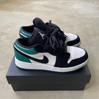 【Nike】AIR JORDAN 1 LOW　 つま黒　ミスティックグリーン