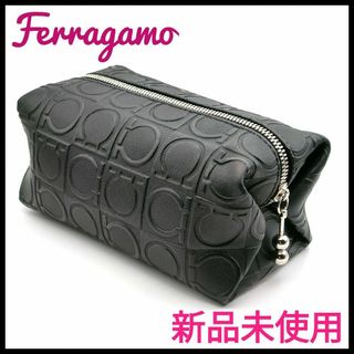 フェラガモ(Ferragamo)の新品未使用　フェラガモ　ferragamo　レザー　ポーチ　バニティ　ガンチーニ(ポーチ)