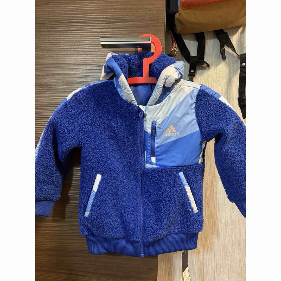 adidas(アディダス)の120 新品 Adidas コート　秋冬　防寒　ダウン キッズ/ベビー/マタニティのキッズ服男の子用(90cm~)(コート)の商品写真