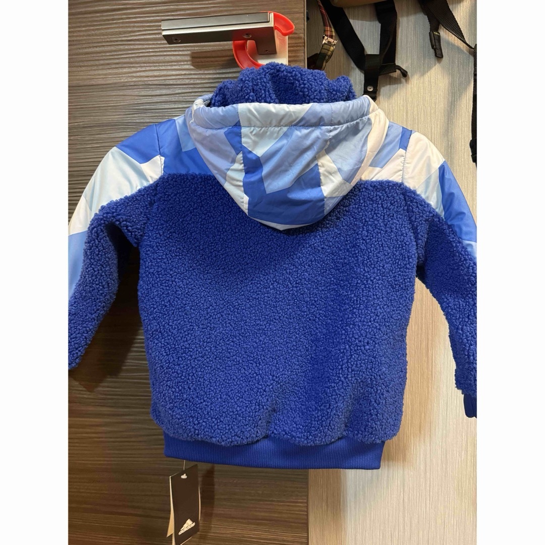 adidas(アディダス)の120 新品 Adidas コート　秋冬　防寒　ダウン キッズ/ベビー/マタニティのキッズ服男の子用(90cm~)(コート)の商品写真