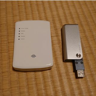 エヌティティドコモ(NTTdocomo)のL-05A＋CQW-MRB(破損有！) 完全ジャンクセット！(その他)