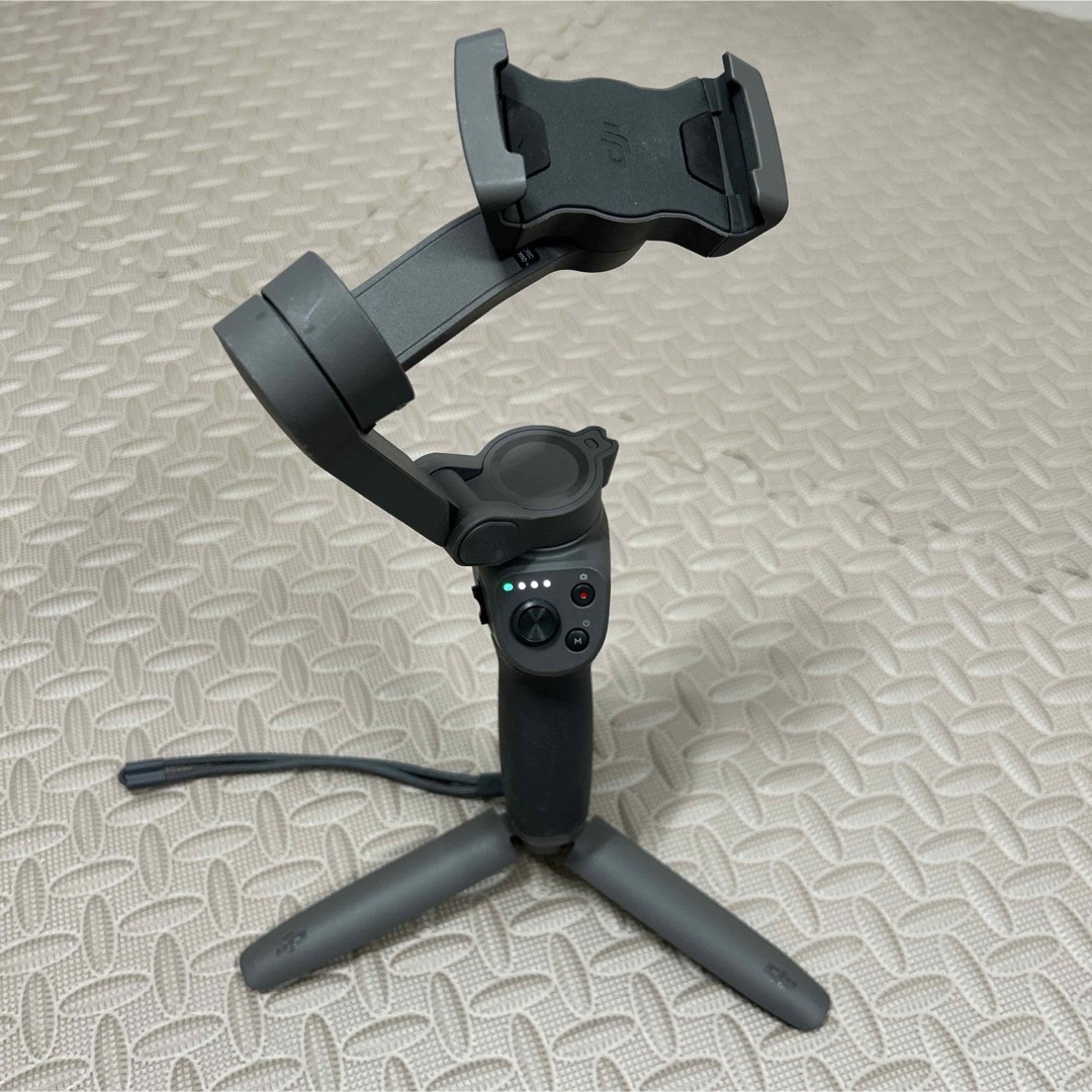 Inspire（DJI）(インスパイア)のDJI OSMO MOBILE 3 スマホ用ジンバル スマホ/家電/カメラのスマホアクセサリー(自撮り棒)の商品写真