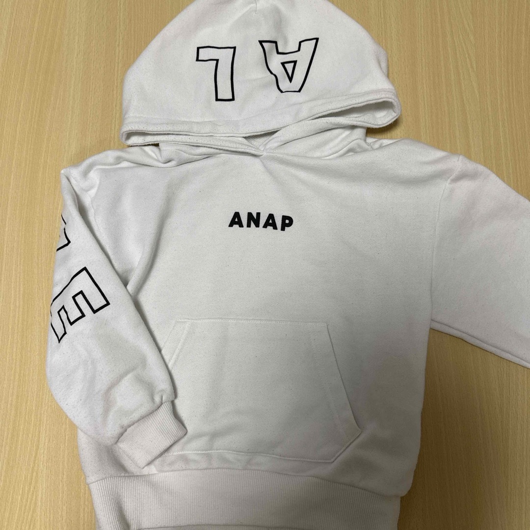 ANAP Kids(アナップキッズ)のANAP パーカー　120サイズ キッズ/ベビー/マタニティのキッズ服女の子用(90cm~)(Tシャツ/カットソー)の商品写真