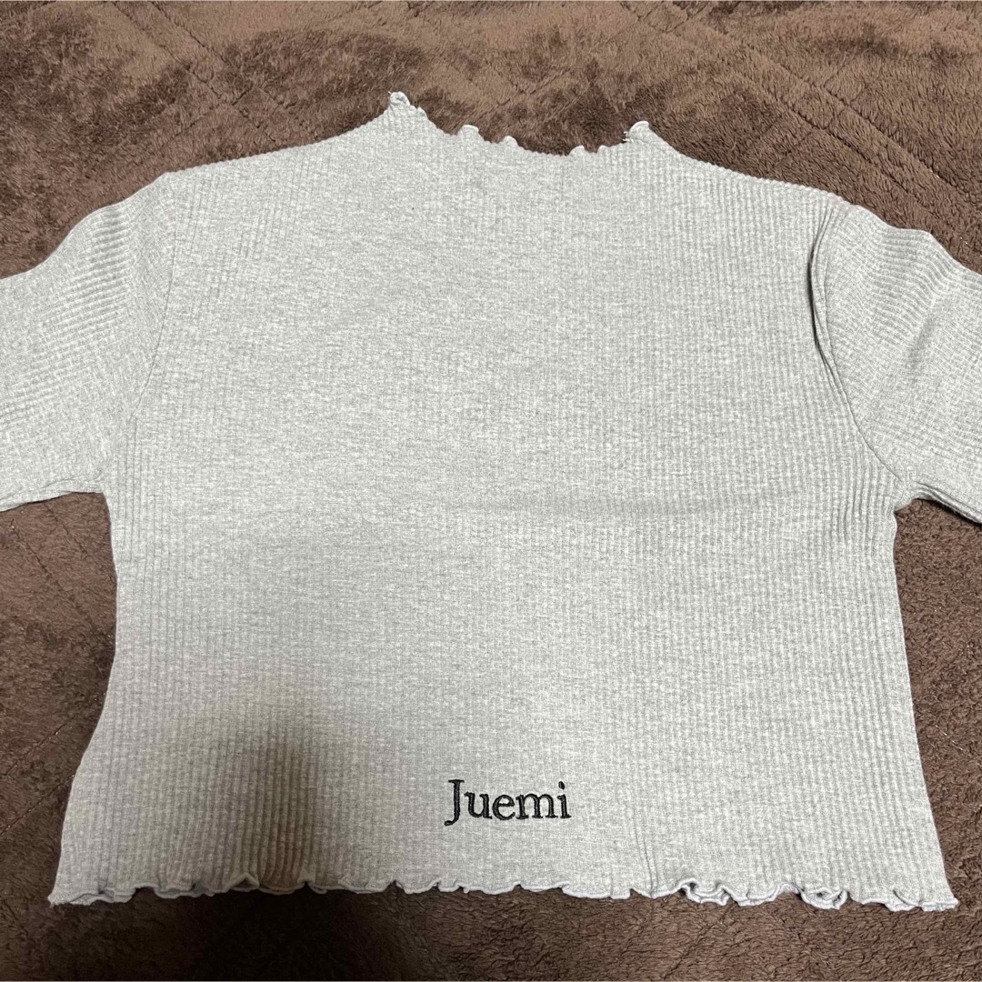 JUEMI(ジュエミ)のjuemi ニット プーさん グレー レディースのトップス(ニット/セーター)の商品写真