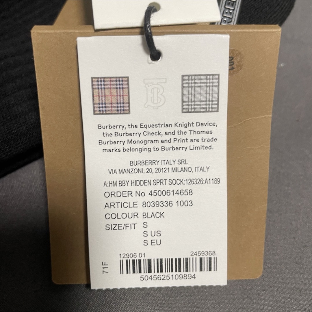 BURBERRY(バーバリー)のBURBERRY LONDON ⭐︎ 靴下 ⭐︎ 新品未使用タグ付き レディースのレッグウェア(ソックス)の商品写真