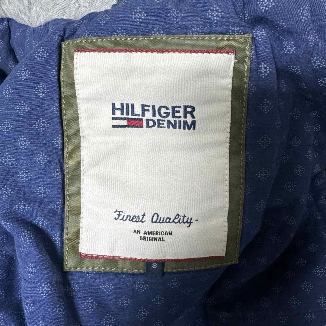 TOMMY HILFIGER(トミーヒルフィガー)の美品！TOMMY HILFIGER 一体型迷彩フードジャケット！スリランカ製！ メンズのジャケット/アウター(ミリタリージャケット)の商品写真