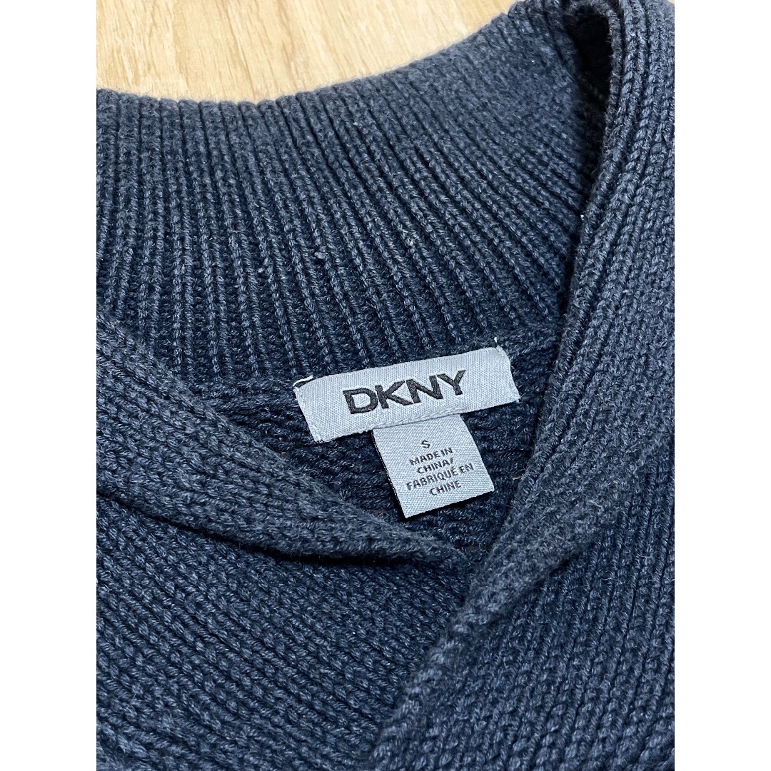 DKNY(ダナキャランニューヨーク)のDKNY ダナキャランニューヨーク コットン セーター ネイビー メンズのトップス(ニット/セーター)の商品写真