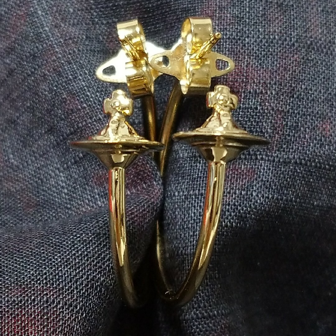 Vivienne Westwood(ヴィヴィアンウエストウッド)のvivienne westwood ローズマリー スモール ピアス GLD レディースのアクセサリー(ピアス)の商品写真