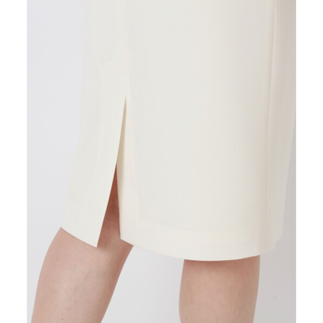 【新品タグ付】EPOCAライトクロスタイトスカート　オフホワイト　サイズ38