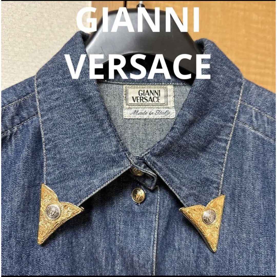 Gianni Versace(ジャンニヴェルサーチ)の値下げVersace ヴェルサーチデニムジャケット　メンズXL 希少デザイン メンズのジャケット/アウター(Gジャン/デニムジャケット)の商品写真