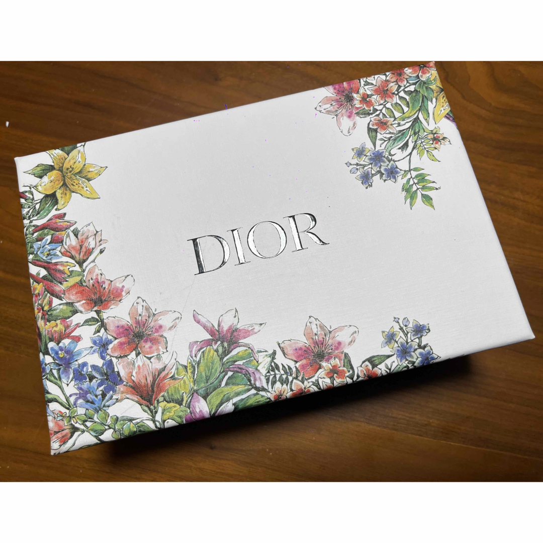 Dior(ディオール)のDior ミス ディオール ローズ バスボム コスメ/美容のボディケア(入浴剤/バスソルト)の商品写真