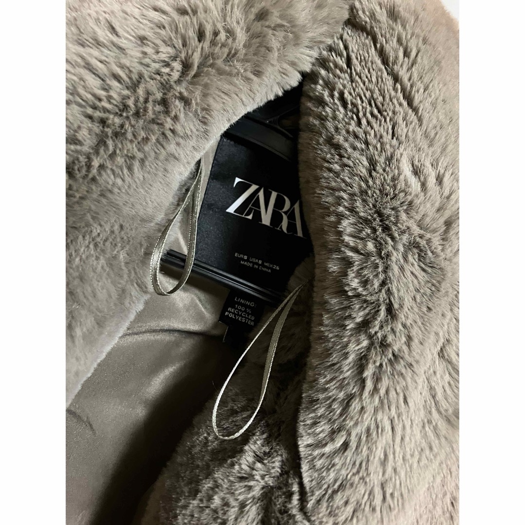 ZARA(ザラ)のZARAファーコート レディースのジャケット/アウター(毛皮/ファーコート)の商品写真