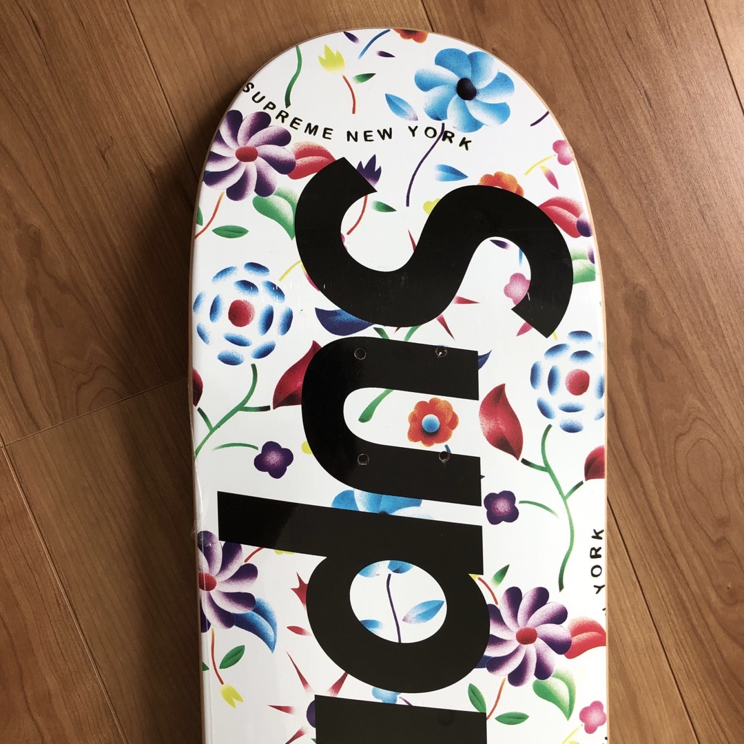 Supreme(シュプリーム)の新品　supreme スケートボード　フラワー　フローラル　 花 スポーツ/アウトドアのスポーツ/アウトドア その他(スケートボード)の商品写真