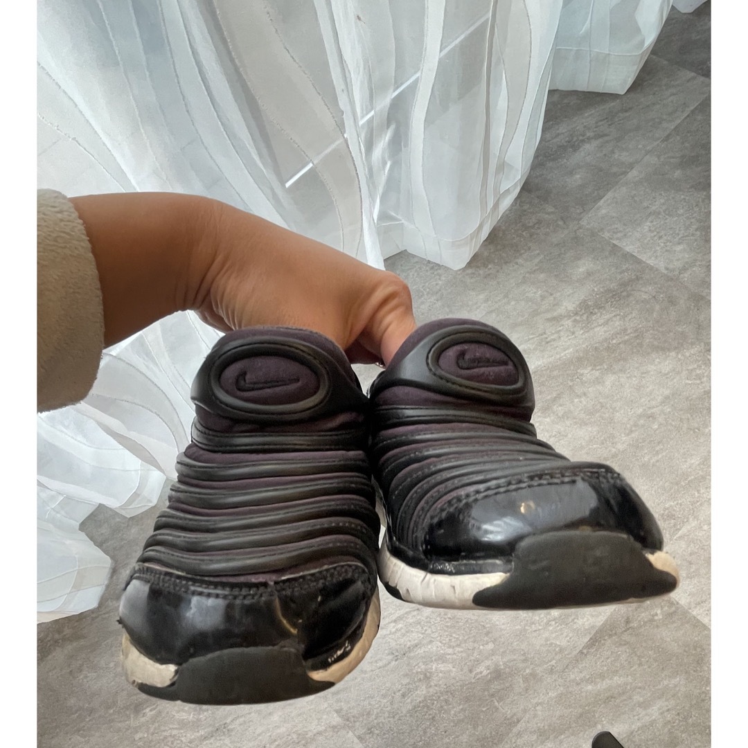 NIKE(ナイキ)のNIKE ダイナモ　ブラック　17cm キッズ/ベビー/マタニティのキッズ靴/シューズ(15cm~)(スニーカー)の商品写真