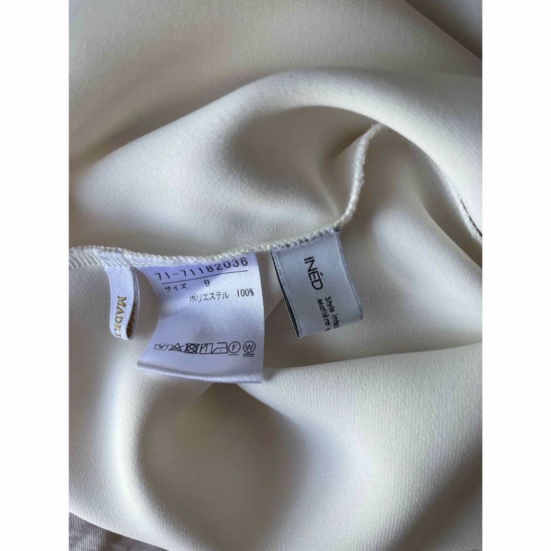 イネド　オフショル　白　裾結び　サイズ9 レディースのトップス(カットソー(長袖/七分))の商品写真