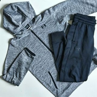 アンダーアーマー(UNDER ARMOUR)のUNDERARMOR★フリースパーカ＆ジョガーパンツ★YLG★即購入OK‼(その他)