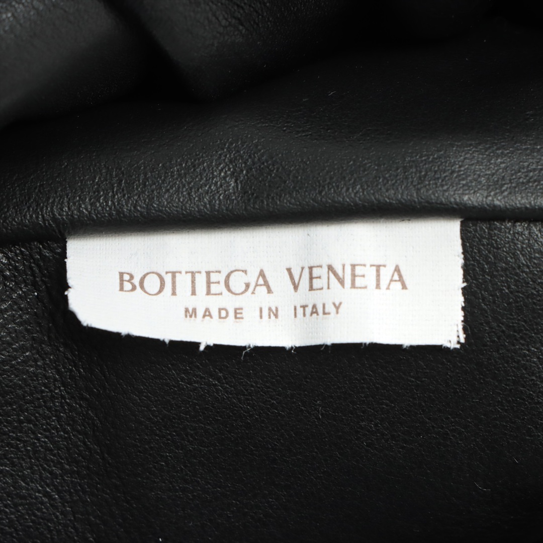 Bottega Veneta(ボッテガヴェネタ)のボッテガヴェネタ ザ・ショルダー ポーチ レザー  ブラック レディース レディースのバッグ(ハンドバッグ)の商品写真