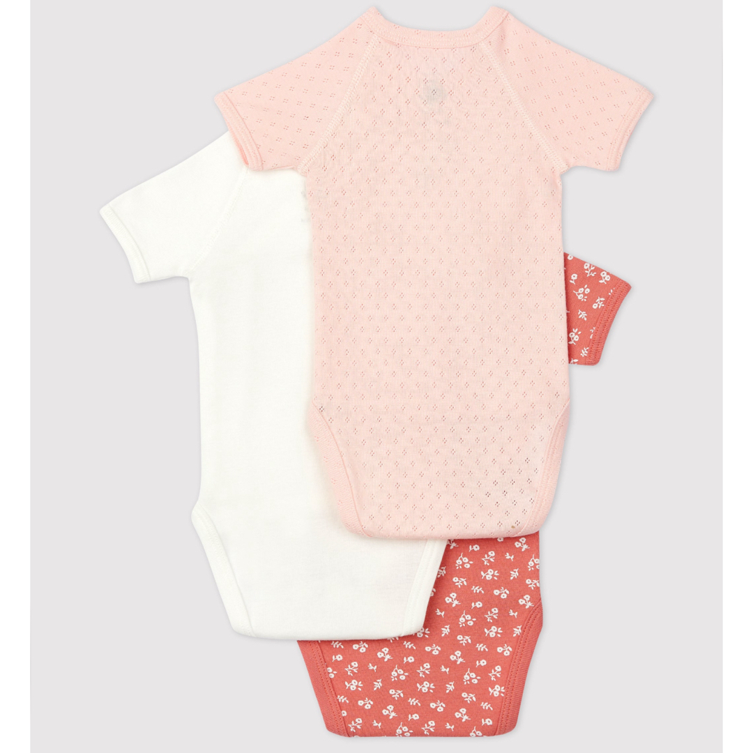 PETIT BATEAU(プチバトー)の半袖あわせボディ３枚組_フラワー　PETIT BATEAU キッズ/ベビー/マタニティのベビー服(~85cm)(肌着/下着)の商品写真