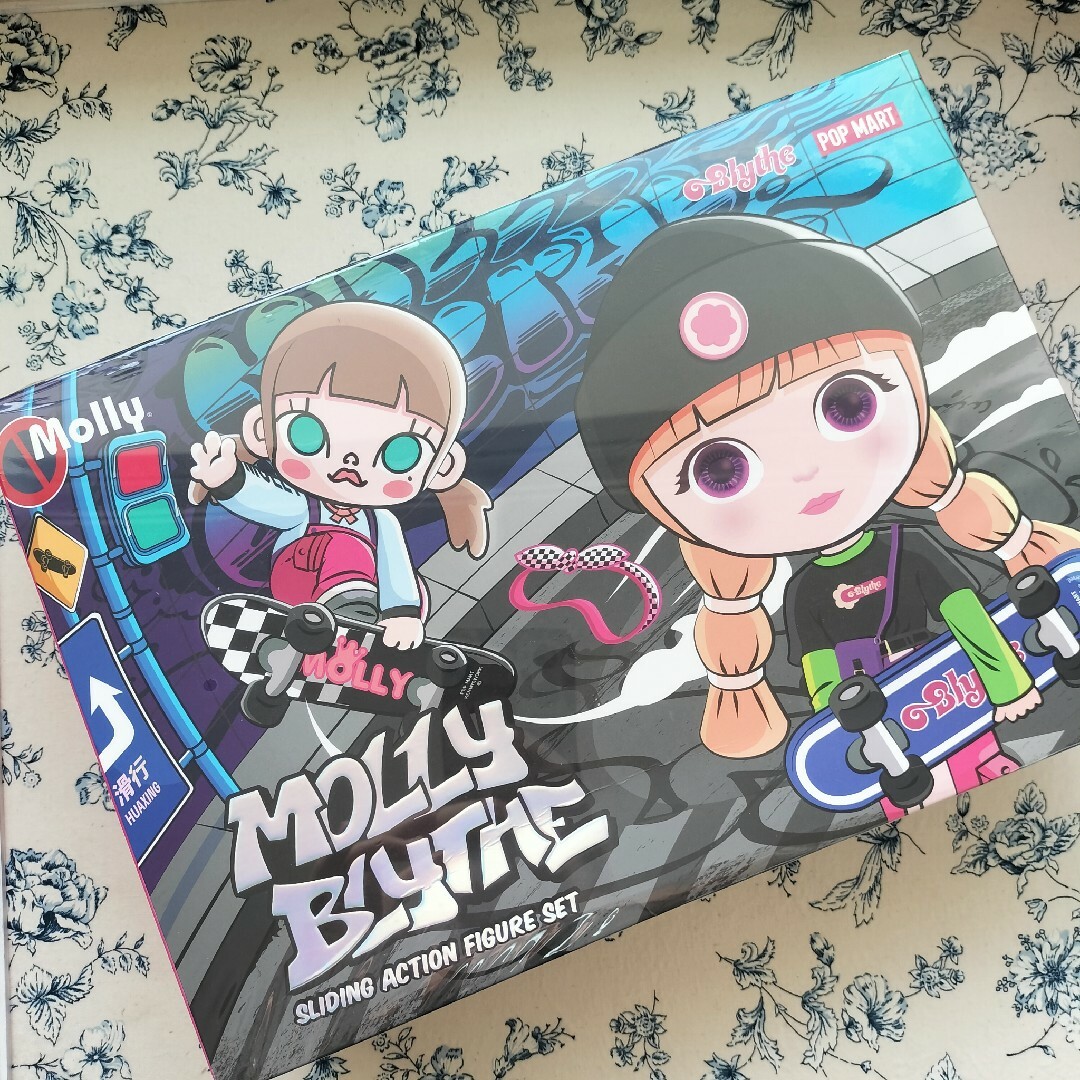 商品の 新品未開封 ポップマート ブライス Popmart Blythe スケボー