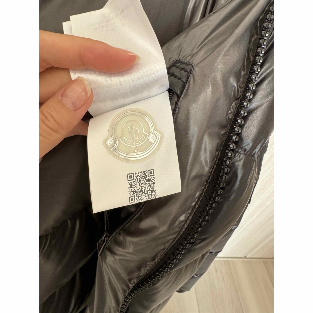 MONCLER(モンクレール)のモンクレール  メンズ　ダウン　MAYA GIUBBOTTO メンズのジャケット/アウター(ダウンジャケット)の商品写真