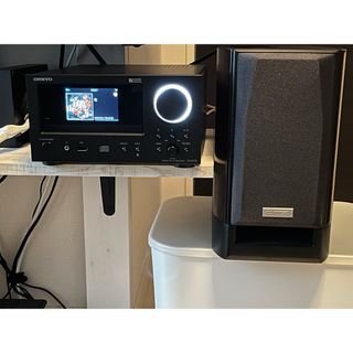 オンキヨー(ONKYO)のONKYO CR-N775  ONKYO D-112NFX(B)のセット(アンプ)