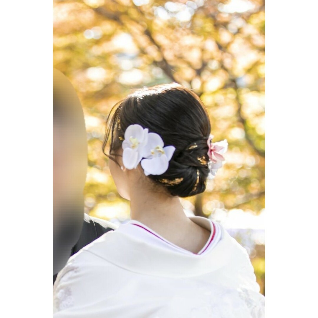 A 胡蝶蘭　白　結婚式　前撮り　後撮り　ヘッドドレス レディースのヘアアクセサリー(ヘアピン)の商品写真