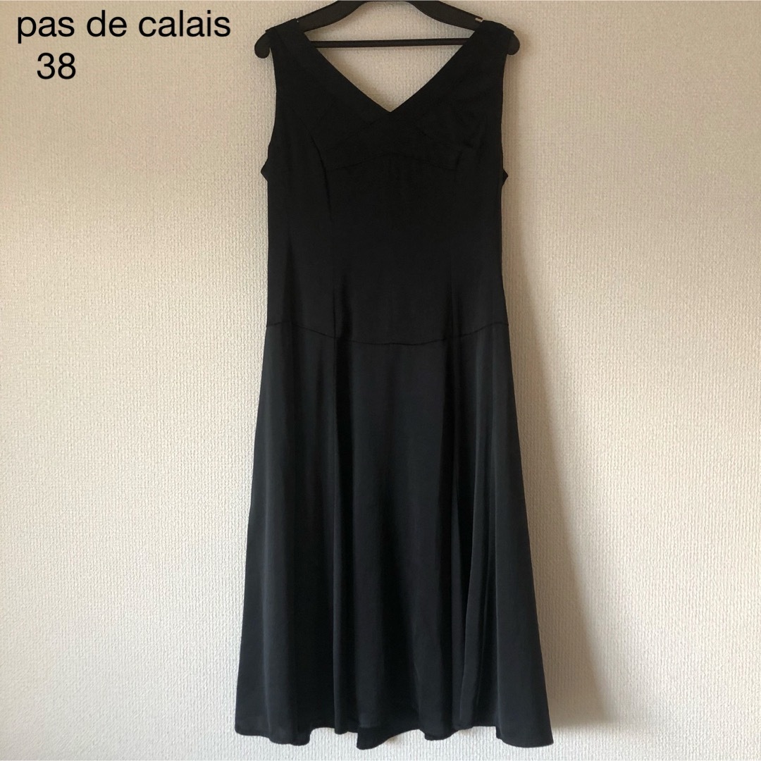 pas de calais(パドカレ)のpas de calais ワンピース　ドレス　サイズ38 レディースのワンピース(ひざ丈ワンピース)の商品写真