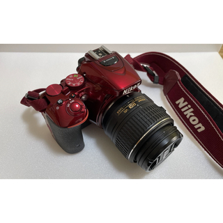 ニコン(Nikon)のNikon D5500 18-55 VR II レンズキット(レッド)(デジタル一眼)