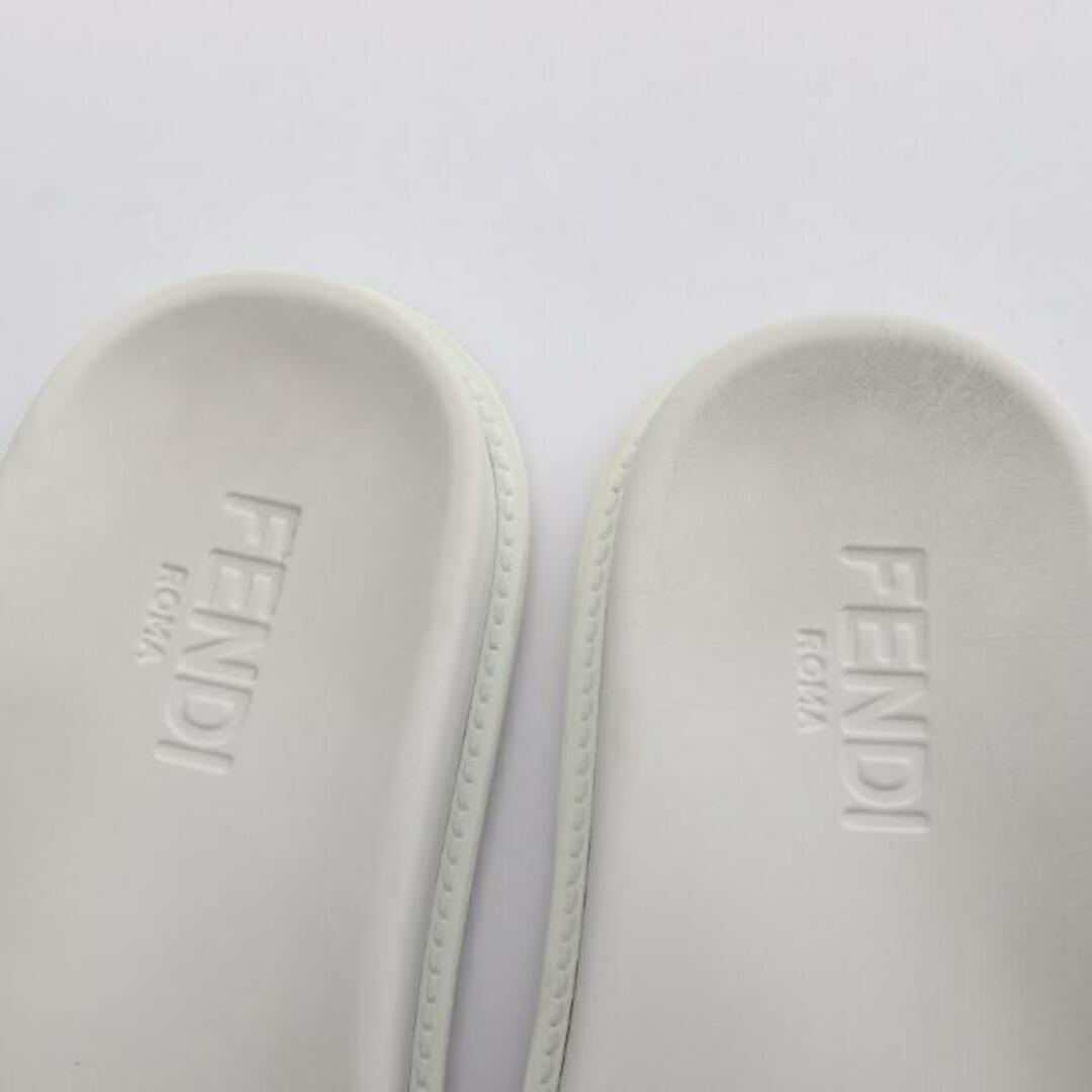 FENDI(フェンディ)のFFロゴ スライドサンダル ラバー グリーン ホワイト メンズの靴/シューズ(サンダル)の商品写真