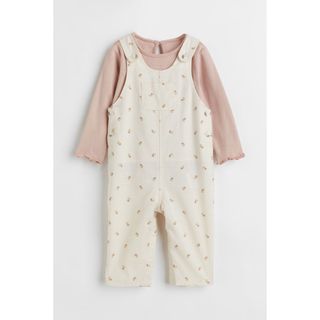 エイチアンドエム(H&M)の新品タグ付　H&M 花柄サロペット&ニットセット　105(パンツ/スパッツ)