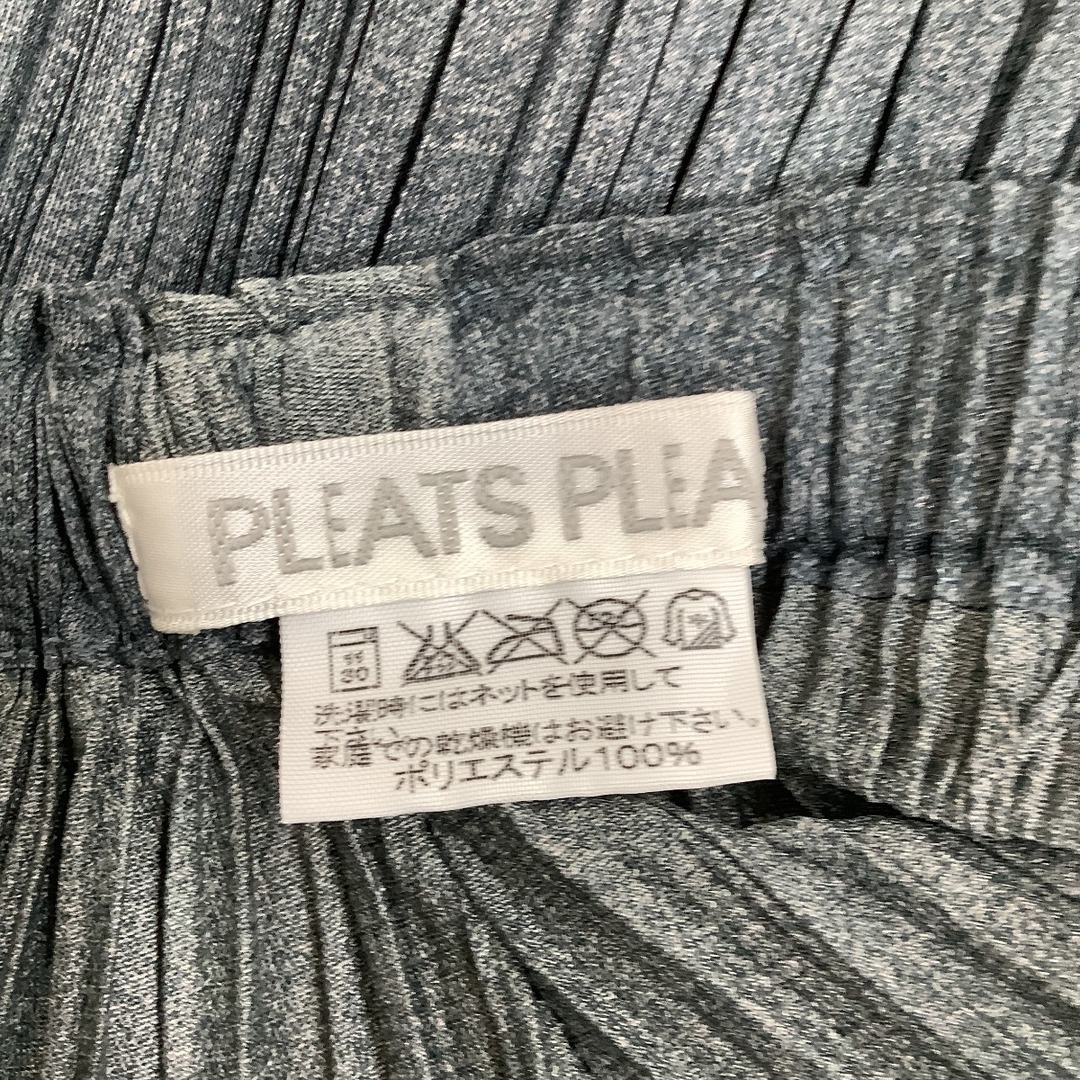 ISSEY MIYAKE(イッセイミヤケ)の♪♪ISSEY MIYAKE イッセイミヤケ PLATS PLEASE レア 変形 スカート SIZE 4  PP23-JG668 グレー レディースのスカート(ロングスカート)の商品写真