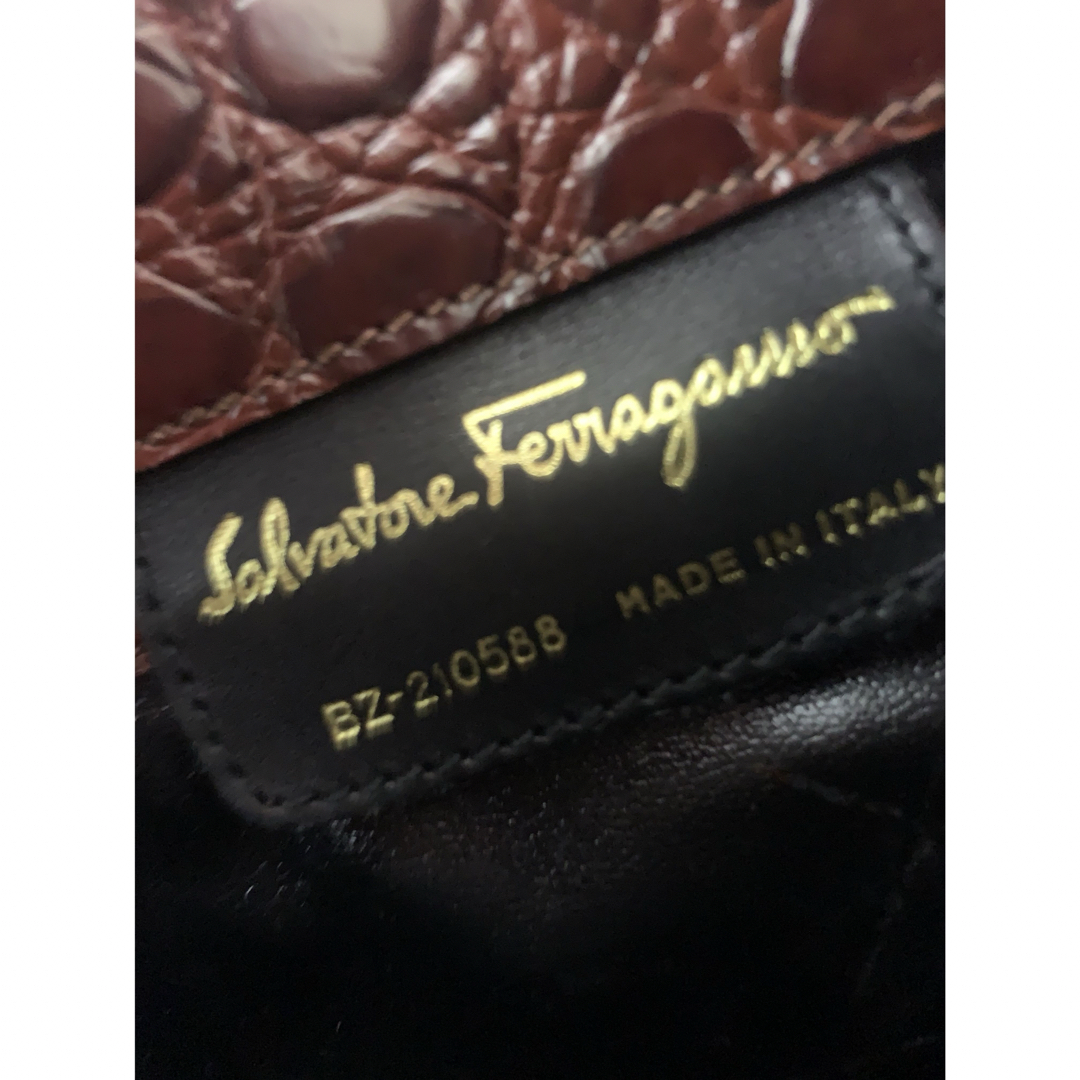Salvatore Ferragamo(サルヴァトーレフェラガモ)のフェラガモ　ショルダーバッグ レディースのバッグ(ショルダーバッグ)の商品写真
