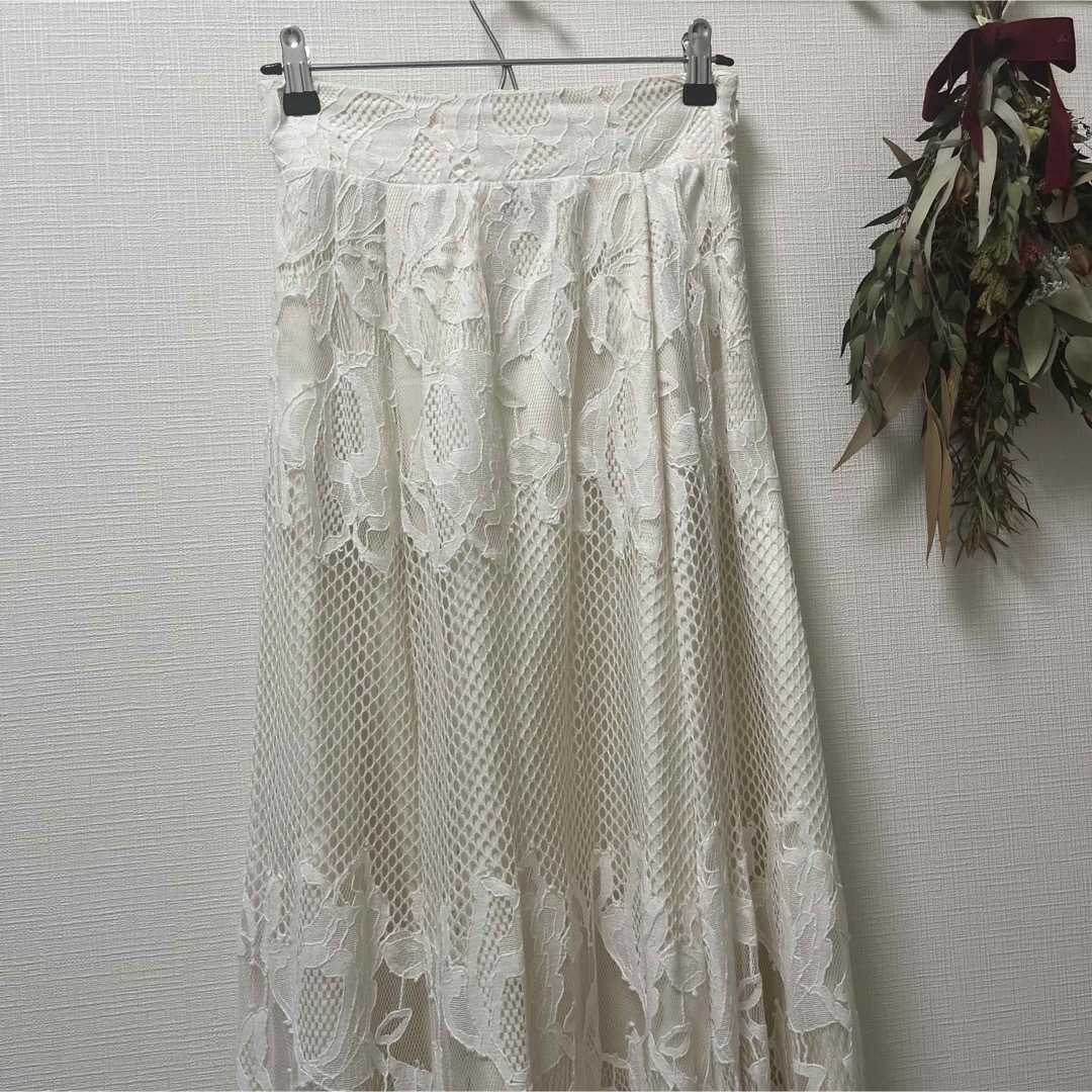 MERCURYDUO(マーキュリーデュオ)のMERCURYDUO マーキュリーデュオ ホワイト 白 スカート ロング マキシ レディースのスカート(ロングスカート)の商品写真