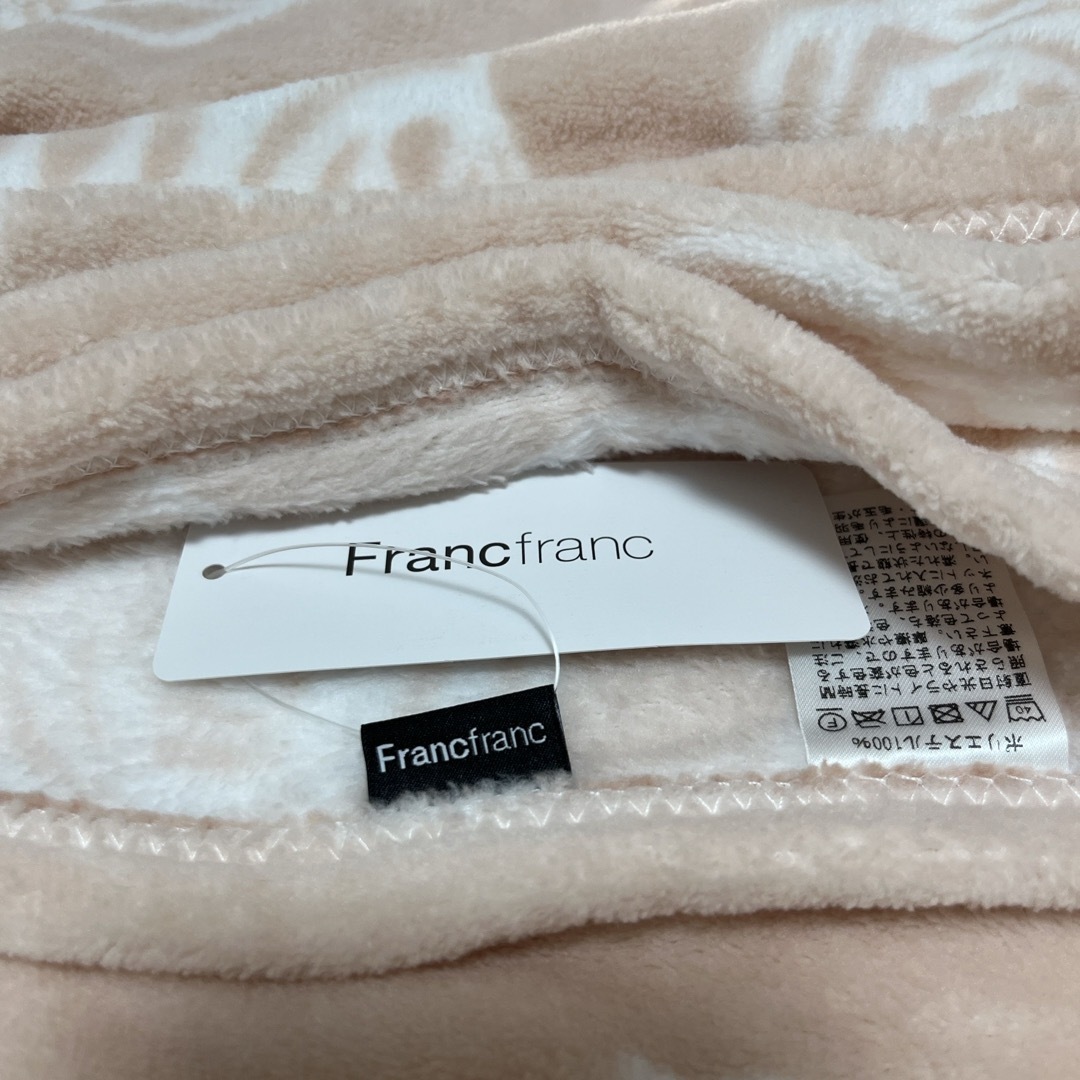 Francfranc(フランフラン)のピンク　ローズ柄ひざ掛け　ふわふわ　フランフラン　Francfranc 未使用 キッズ/ベビー/マタニティのこども用ファッション小物(おくるみ/ブランケット)の商品写真