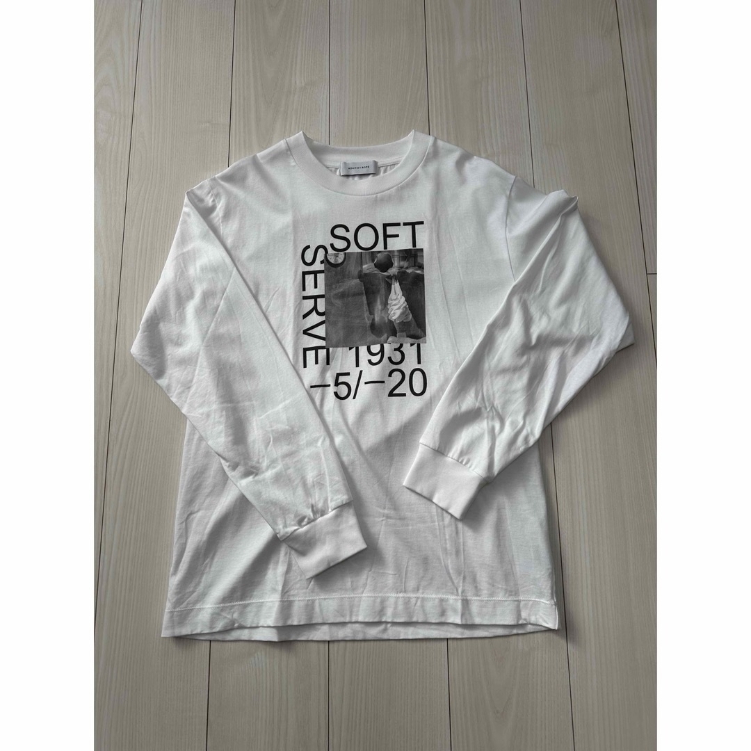 Adam et Rope'(アダムエロぺ)のお値下げADAM ET ROPE' 【接触冷感・UVケア】フォトプリントTシャツ レディースのトップス(Tシャツ(長袖/七分))の商品写真