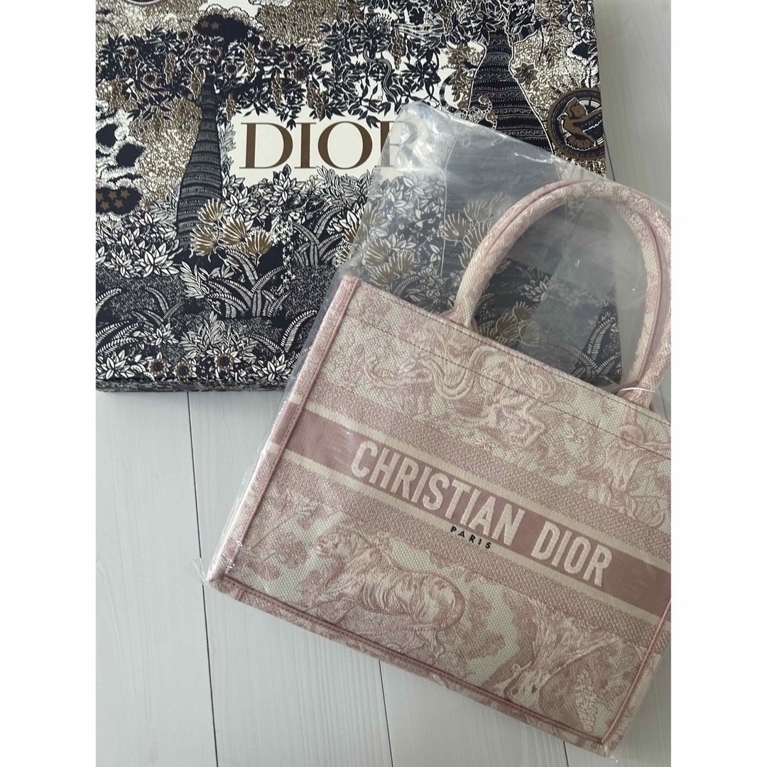 Christian Dior(クリスチャンディオール)の11/30まで！期間限定お値下げ　Christian DIOR ブックトート レディースのバッグ(トートバッグ)の商品写真